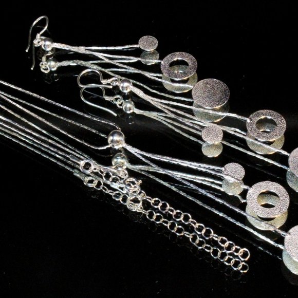 Contemporary Sterling Silver Drop Circular Exquisite Dainty Necklace Set - Picture 9 of 10